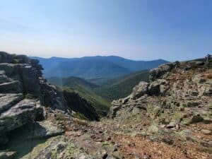 Randonnée pédestre aux monst Bondcliff, Bond et West Bond dans le New Hampshire aux États-Unis.